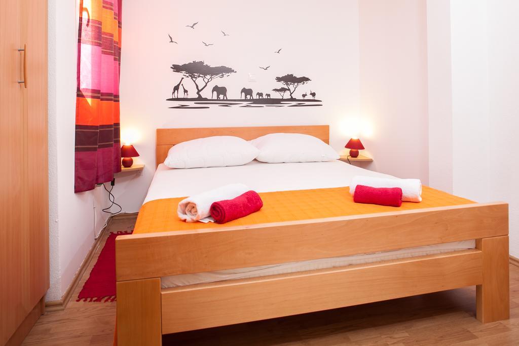 Apartments Fiona - Away From City Crowds มาคาร์สกา ห้อง รูปภาพ