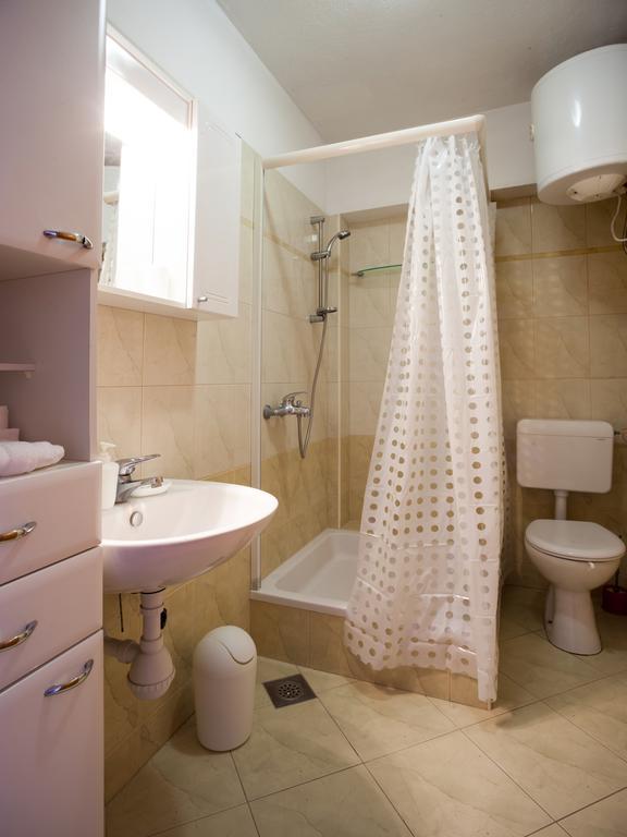 Apartments Fiona - Away From City Crowds มาคาร์สกา ห้อง รูปภาพ